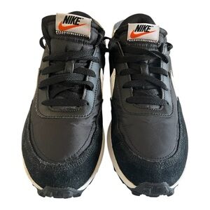 Nike Waffle Debut Sneaker Black White Mens Size 9 Shoes Running Walking Casual